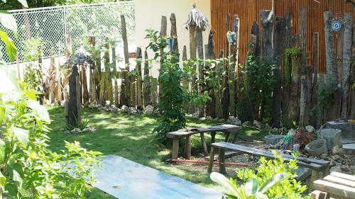 Hotel Camotes-hidden-huts