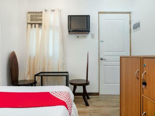 Hotel Vaccinated Staff - Oyo 552 Vines Ape Nap Hostel