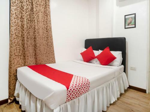 Hotel Vaccinated Staff - Oyo 552 Vines Ape Nap Hostel