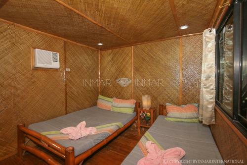 Hotel Pito's Sutokil & Bamboo Rock Resort