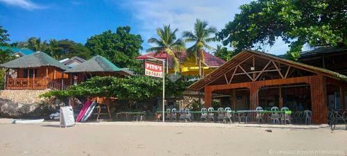 Hotel Pito's Sutokil & Bamboo Rock Resort