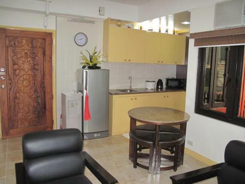 Apartamento Makati Suites At Travelers Inn