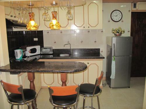 Apartamento Makati Suites At Travelers Inn