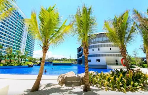 Apartamentos John's Azure Wavepool Near Airport
