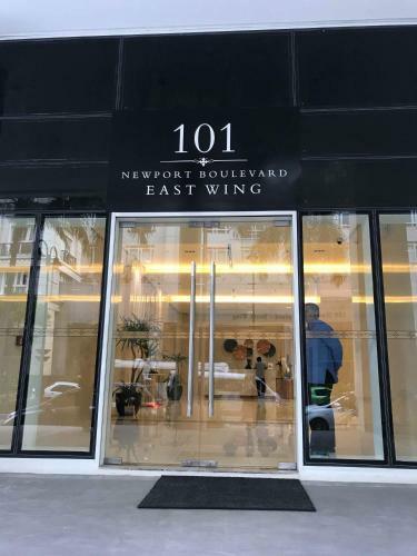 Apartamentos 101 Newport Boulevard C3