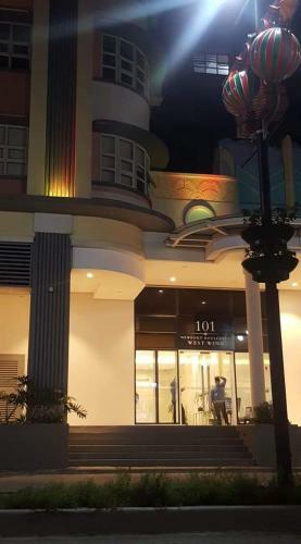 Apartamentos 101 Newport Boulevard C3