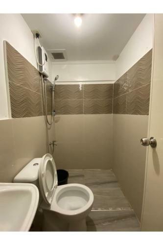Hostal E Relaxed Haven Transient House