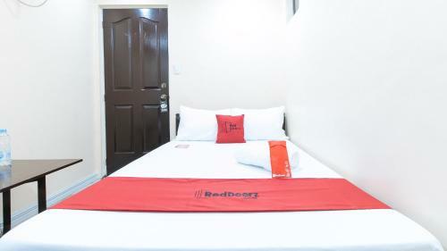 Hotel Reddoorz Canley Residential