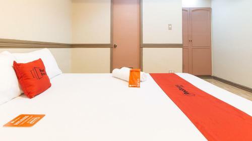 Hotel Reddoorz Canley Residential