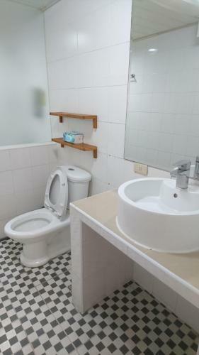 Seeing Sunshine Homestay