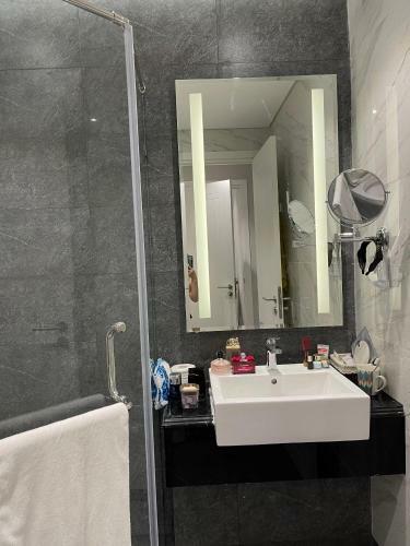 Apartamento C?n H? Cao C?p Altara 2pn View Bi?n + H? B?i V� C?c
