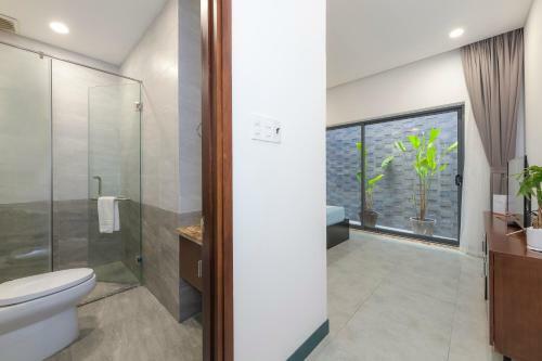 Lim's House - The Market Hideout House