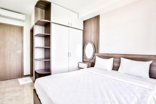 Sandy Gold - Oceanus Apartments