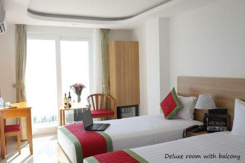 Siren Flower Hotel