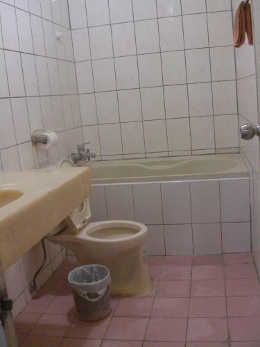 Hostal Uni Hotel