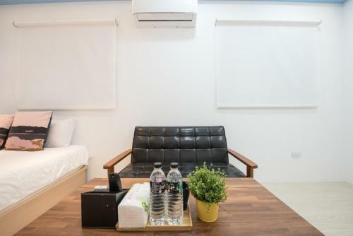 Bird Series Hostel