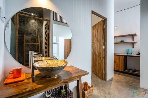 Holo Ben Thanh Saigon - Serviced Homestay