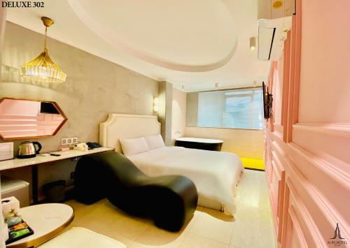 A In Hotel Del Luna
