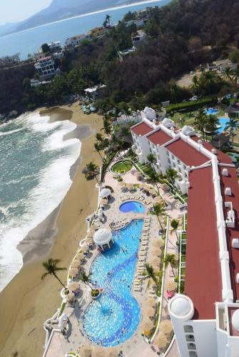 Casa Paseo Las Palomas Exclusiva Zona Dorada