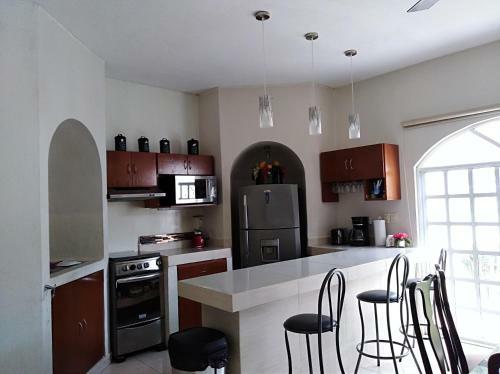 Uribe�s House Hospedaje Entero C.alberca