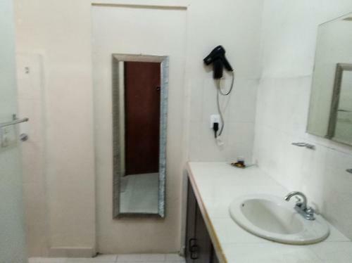 Uribe�s House Hospedaje Entero C.alberca
