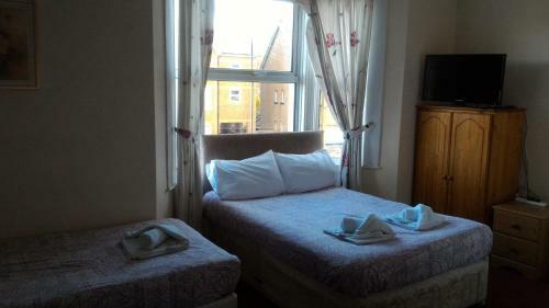 Hostal Cedar Lodge Hotel