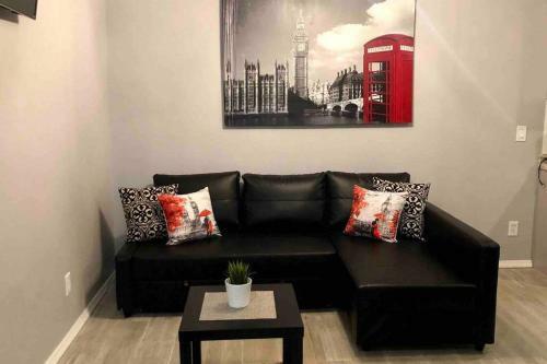 New 2 Bedroom Luxury Apartment -great Location -modern