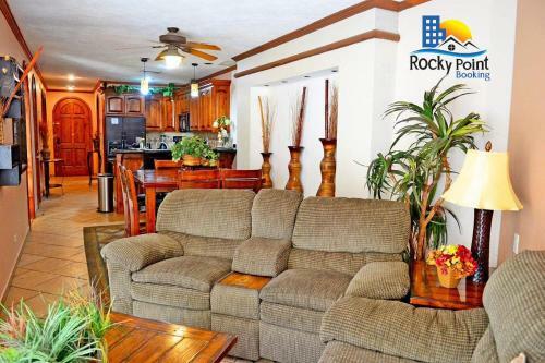 Apartamento Rocky Point Luxury Condo C203
