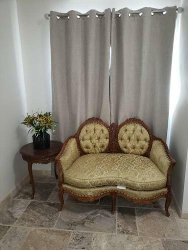 Apartamento Brothers Townhouse. Puero Pe�asco, Centro