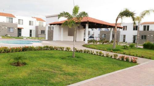 Modern Pool Side 3 Bedroom House, Puerto Vallarta