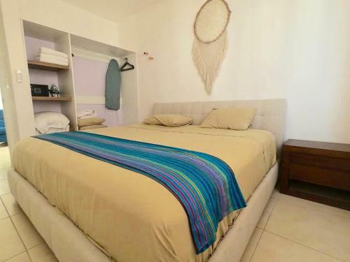 Jacuzzi Home, Holidays