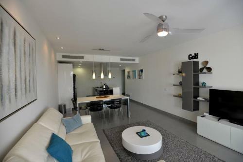 Apartamento Deluxe Suite Beachside, Private Beach Club And Golf
