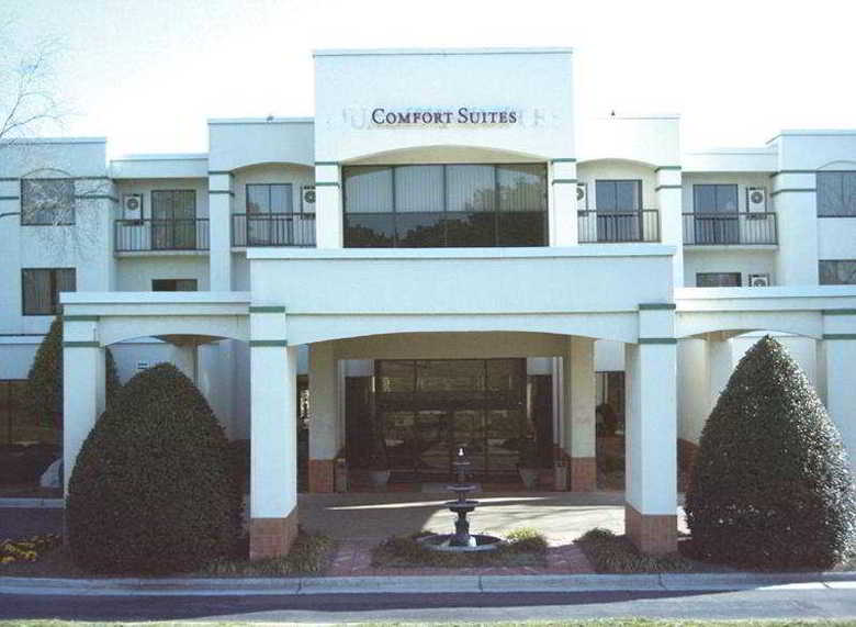 Hotel Comfort Suites North