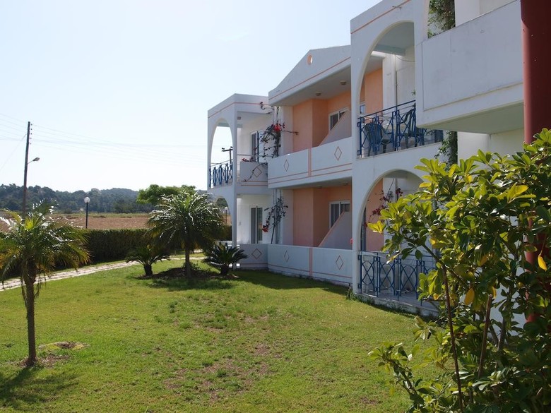 Summer Dream Hotel