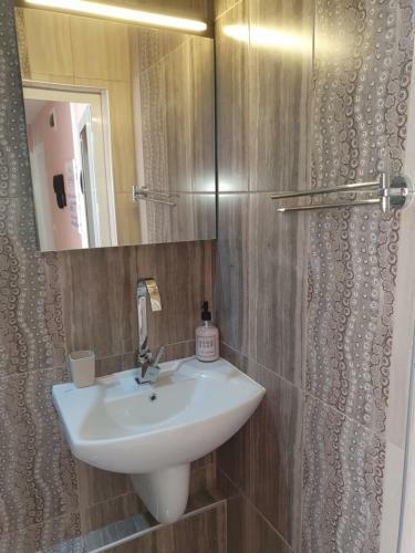 Malavi Square Top Center Apartment! Comfort&clean!