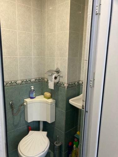 Apartamento Private Room With Lovely Yard