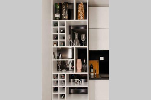 Super Luxurious & Spacious Designer Apartment.