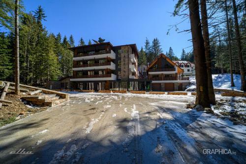 103 Alpine Hotel