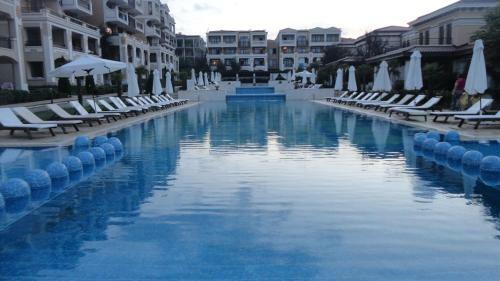 Apartment In Green Beach Resort Kavatsi
