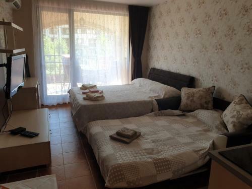 Alex Apartment In Green Life Beach Resort