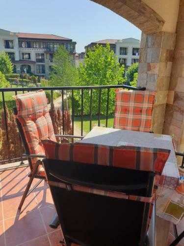 Alex Apartment In Green Life Beach Resort