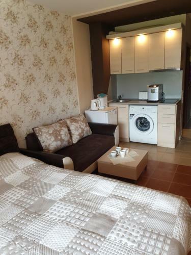 Alex Apartment In Green Life Beach Resort