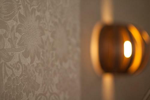 Ascot House Hotel