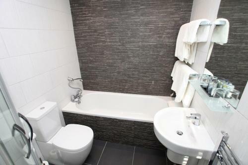 Ascot House Hotel