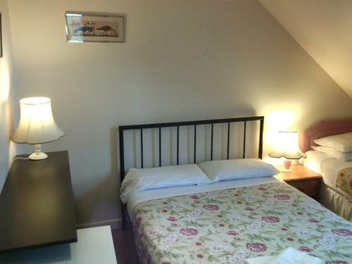 Hostal Athena Guest House
