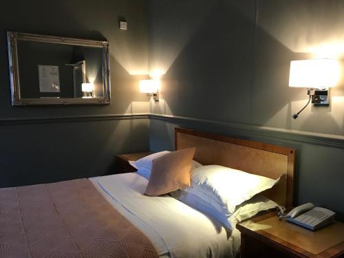 Eurobar Cafe & Hotel - B&B