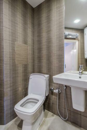Colorful Two Bedroom Apartment Next To Serdika Center Sofia