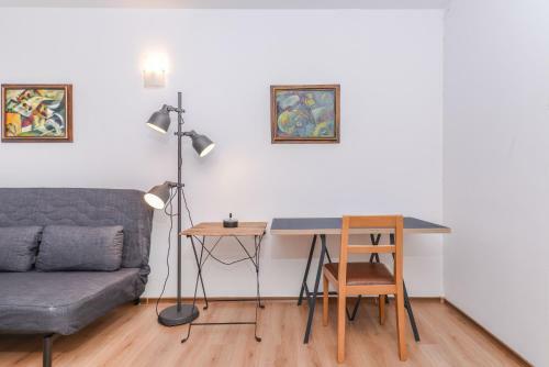 Eleganto - Two Bedroom, Top Central, Stylish Apartment