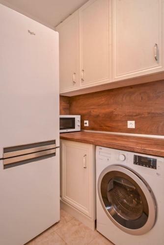 South Park, Vitosha View, 2-bdr, 2-bthr Apartment