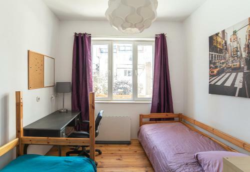 Quiet 2-bedroom Apartment With Own Private Garden